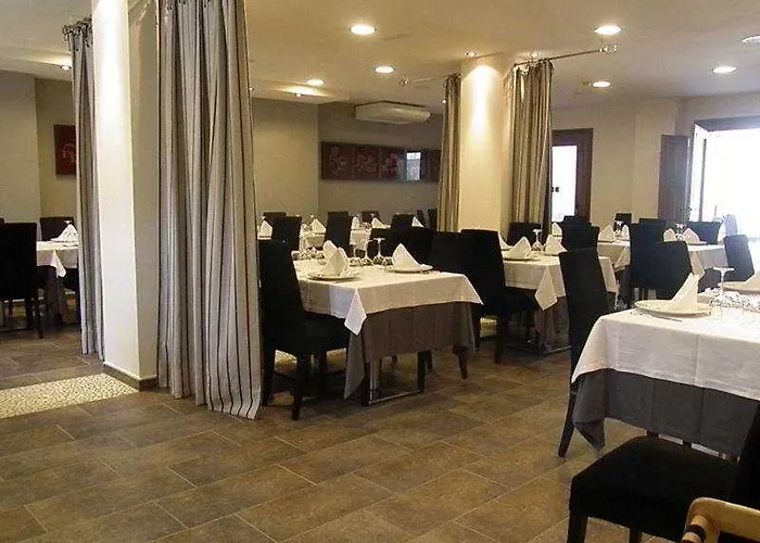 Abadía San Martín 3* San Martín del Castañar